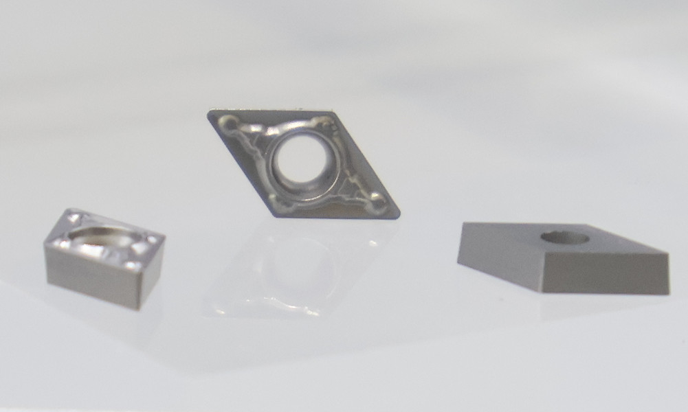 Carbide Turning Inserts DCMT Insert Multilayer Coated Lathe Replacement Inserts For Lathe Turning Tool Holder DCMT070204