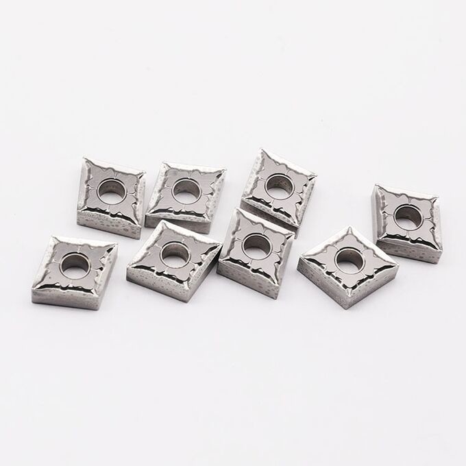 Chèn Cermet dựa trên TiCN để hoàn thiện hoặc hoàn thiện để tiện CNMG120404-MS1