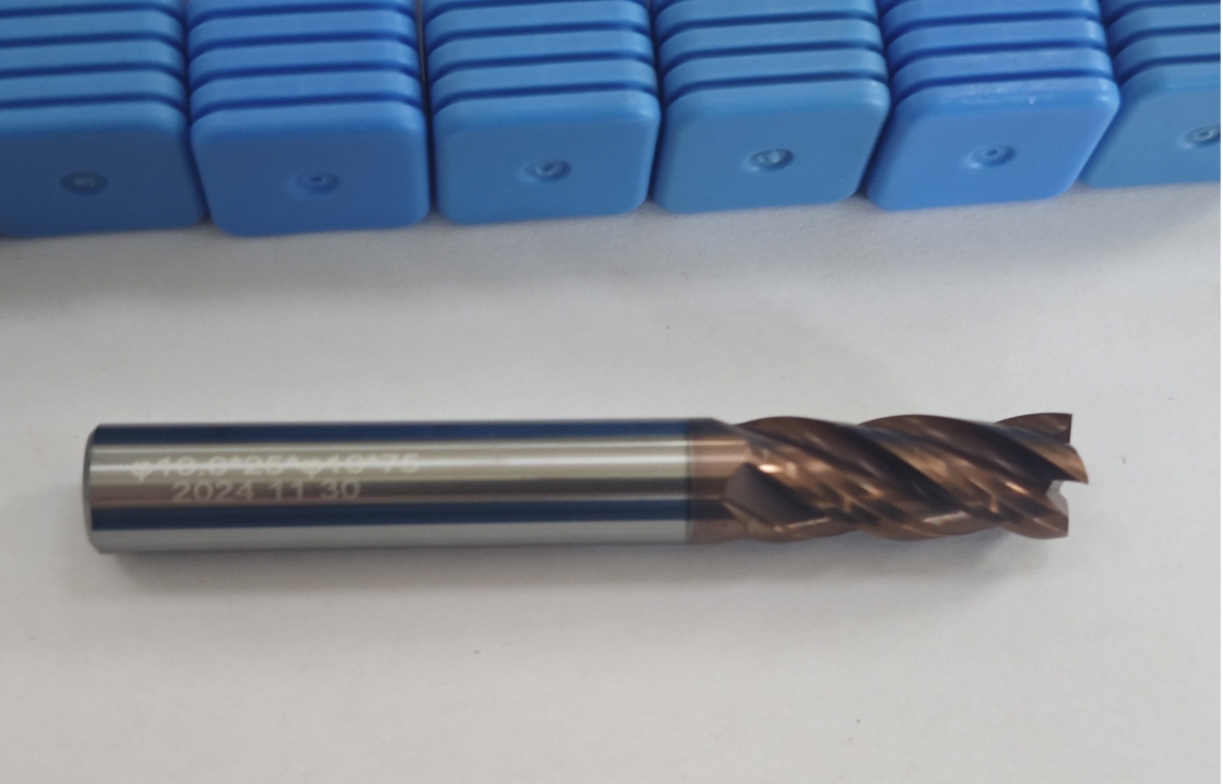 MPE4 Solid Carbide Milling Cutter 4 Flute Flat End Mill AlCr Lớp phủ φ10.0 x 25 x φ10 x 75mm cho máy xay CNC
